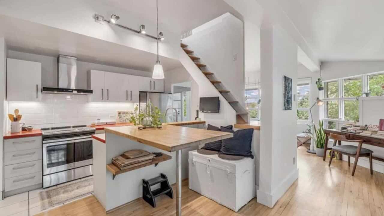 Une magnifique maison centenaire dans un cadre verdoyant à vendre pour 365 000$ à Boischatel