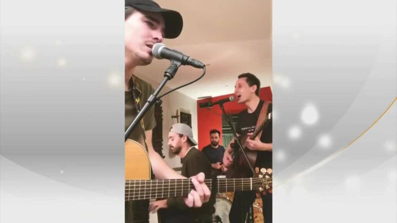 WEB_SalutBonjour_2020-11-18T06_52_44__1485667-05_00D43710