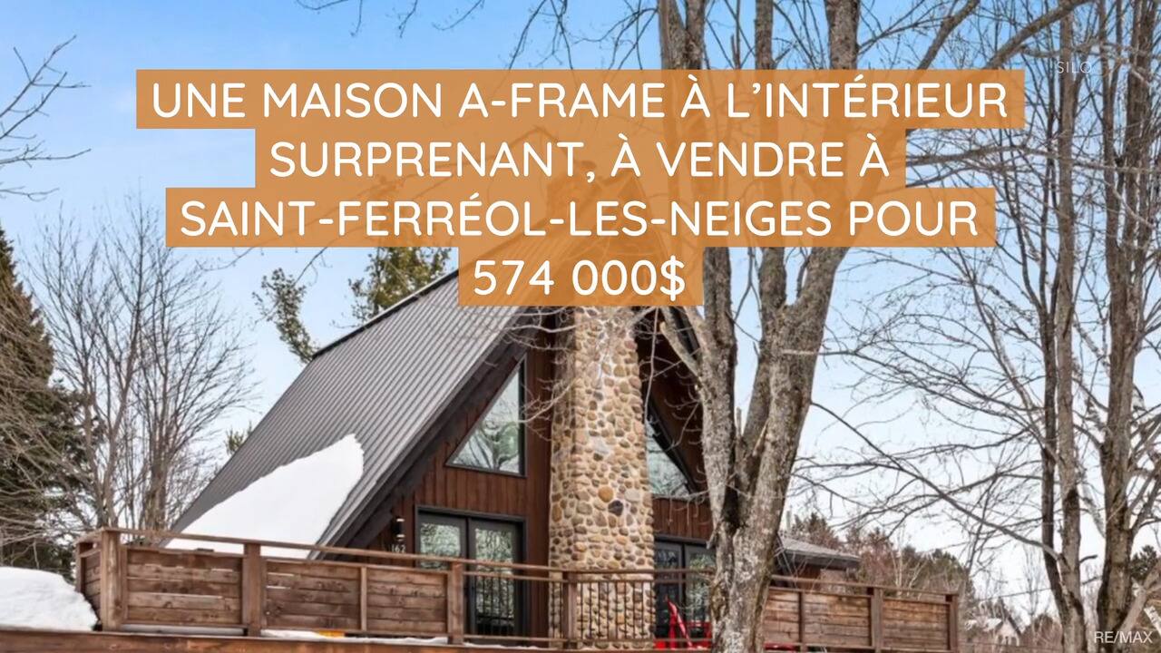 Une maison A-Frame à l'intérieur surprenant à vendre à Saint-Ferréol-les-Neiges pour 574 000$ 
