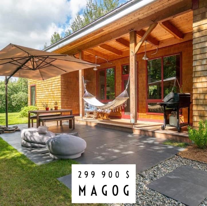 Une maison en bardeaux de cèdres à vendre à Magog pour 299 900$