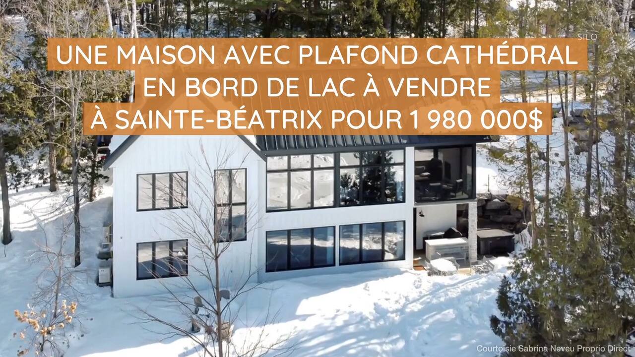 Une maison avec plafond cathédral en bord de lac à vendre à Sainte-Béatrix pour 1 980 000