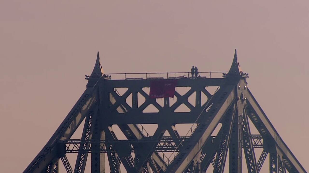 Manifestation: le pont Jacques Cartier bloqué fermé dans les deux directions
