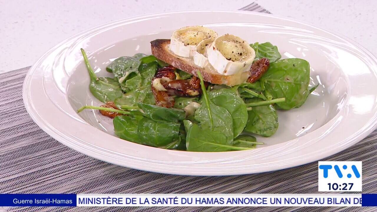 Recette: une verdure aux fruits et noix caramélisées avec croutons de chèvre chaud
