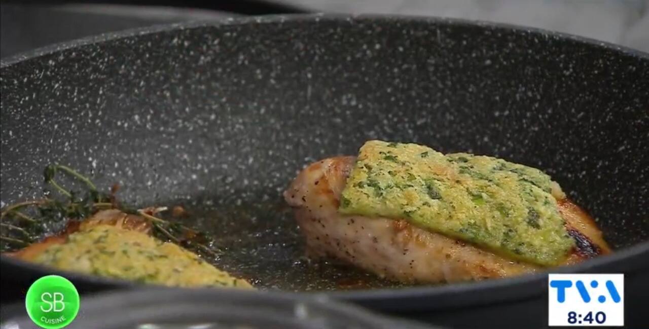 Poitrine de poulet en croûte d’herbes, gratin dauphinois