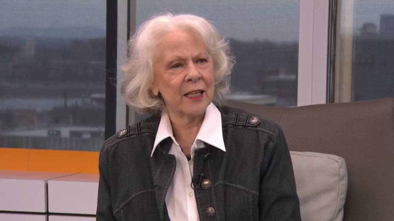 WEB_SalutBonjour_2020-11-13T09_18_53__5313000-05_00D396329