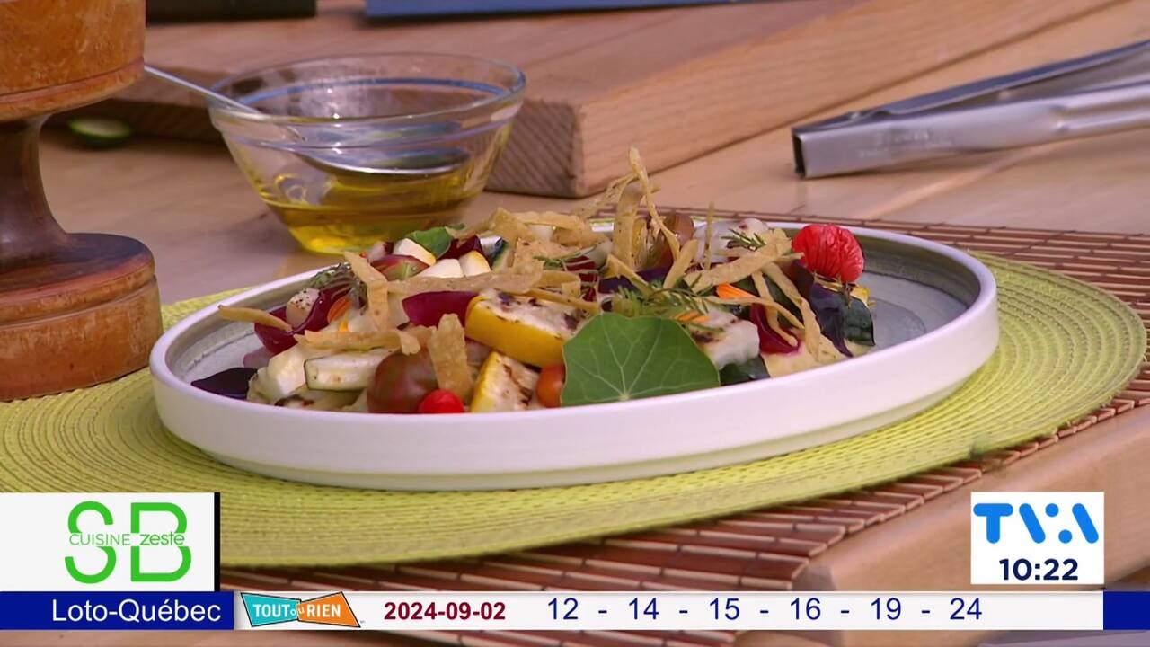 Courgettes grillées à l'huile d'ail rôti, humus crémeux et croustille de maïs