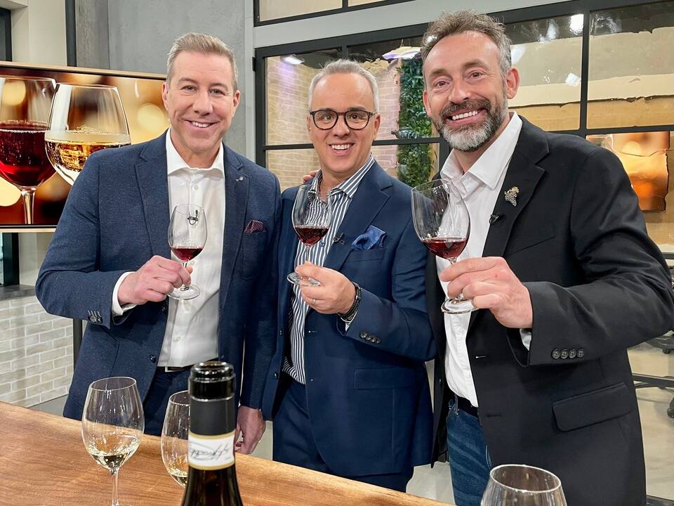 Célébrez un million de dollars en grand avec trois bouteilles de vin