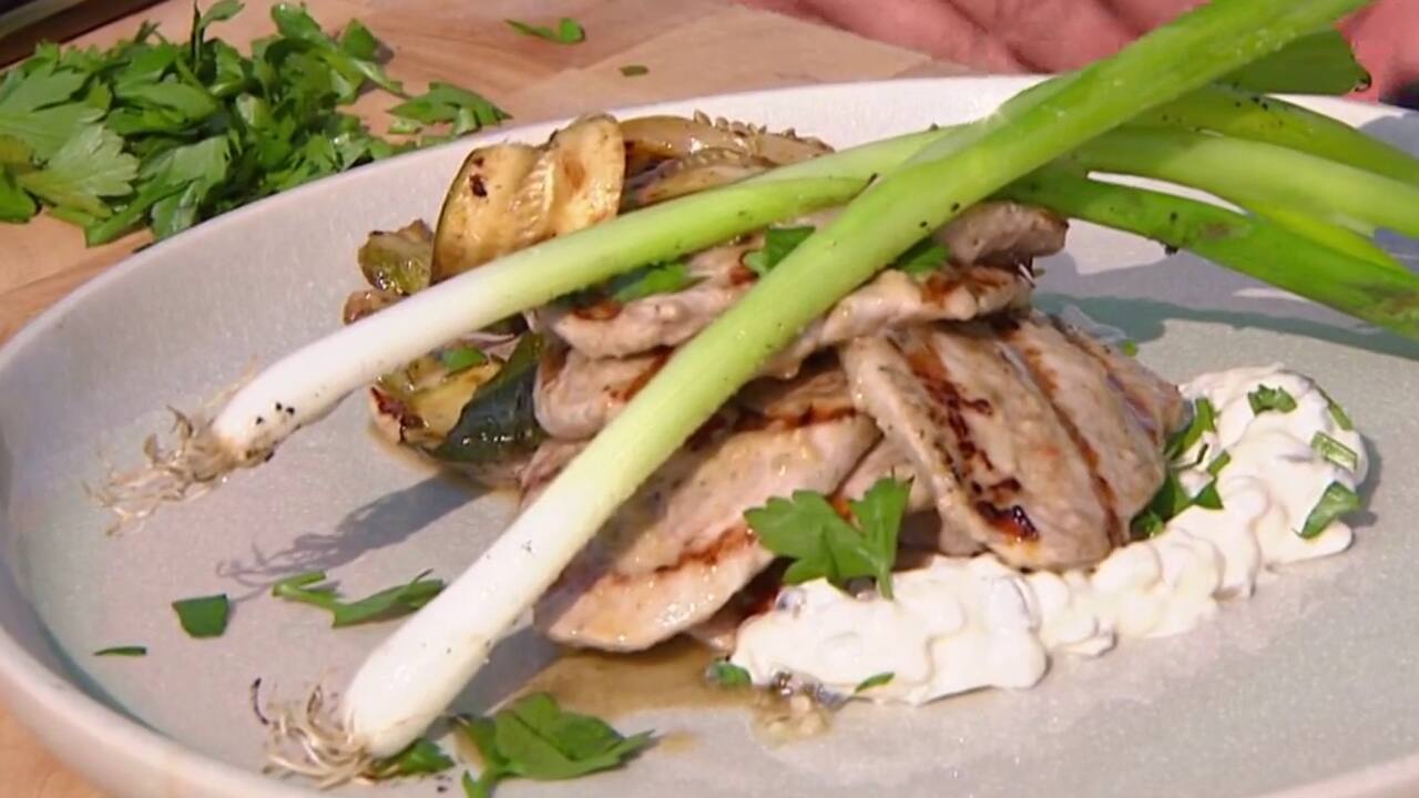 Paillardes de porc, Dijon et romarin, sauce froide façon charcutière