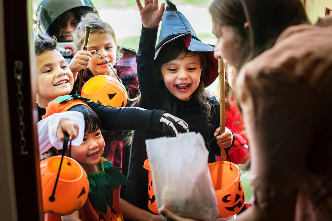 Halloween avec les enfants : comment éviter les crises et passer une belle soirée ?