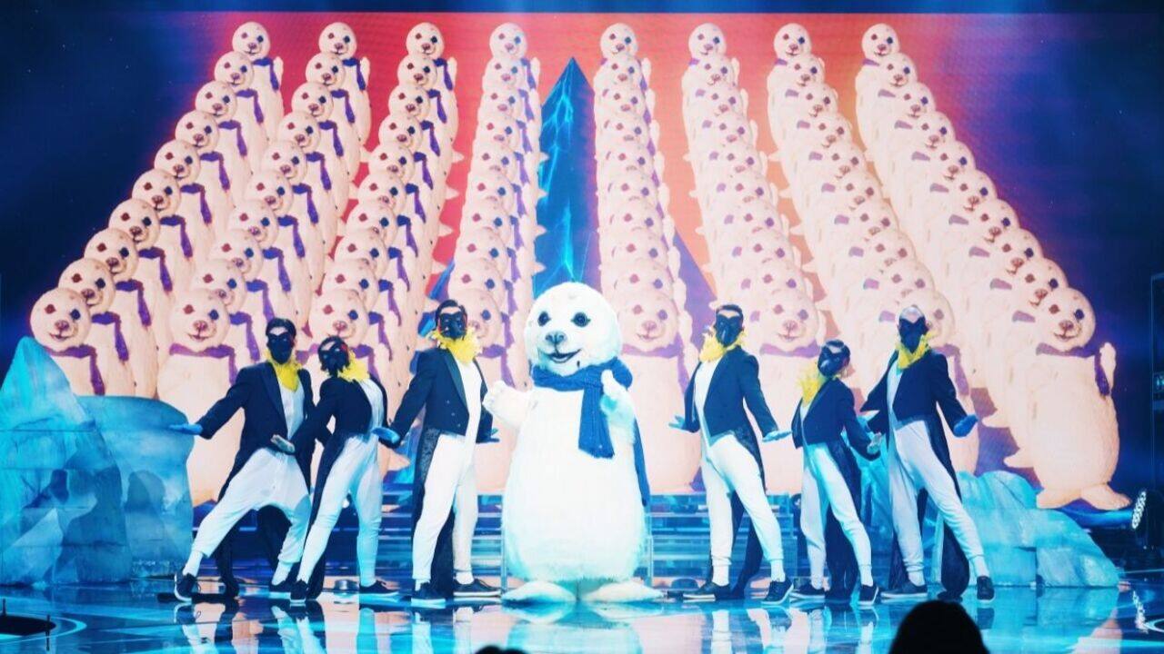 Chanteurs Masqués: Le blanchon démasqué!