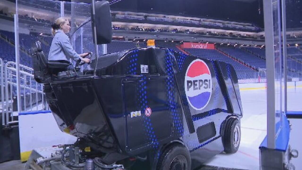 Les secrets d'une glace parfaite : immersion dans le métier de technicien de glace au Centre Vidéotron