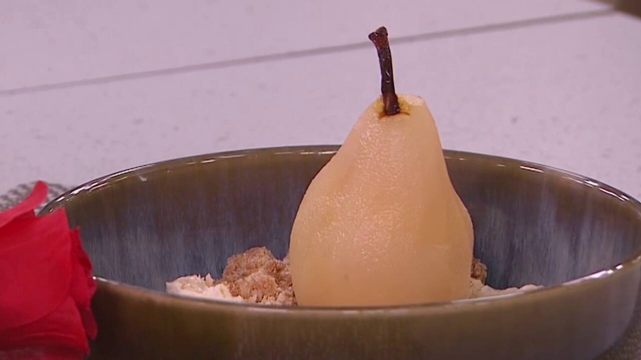 POIRE POCHÉE AUX ÉPICES ET MASCARPONE
