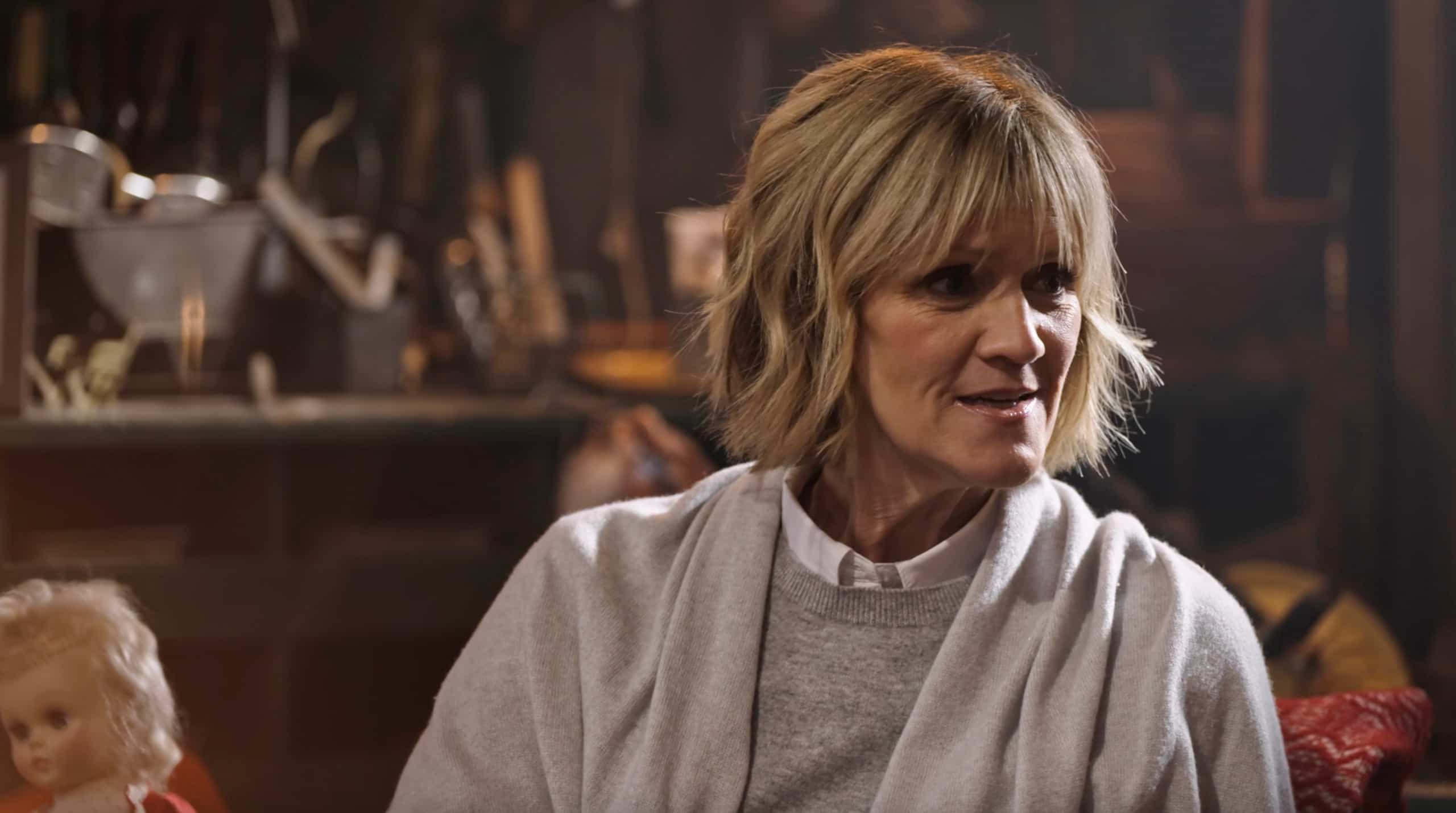 Quand Josée Deschênes découpait dans les encyclopédies... La vraie