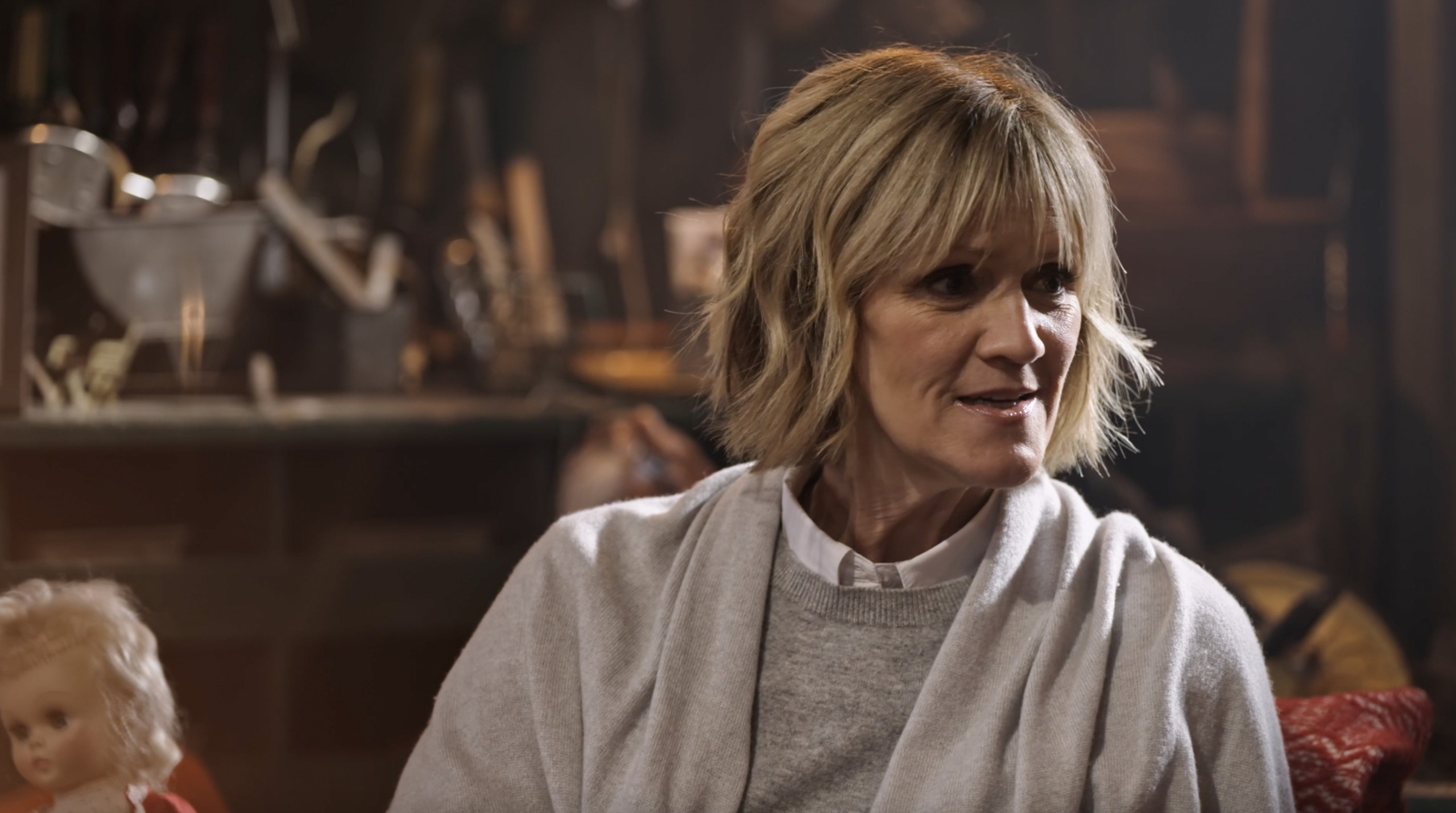 Quand Josée Deschênes découpait dans les encyclopédies... La vraie